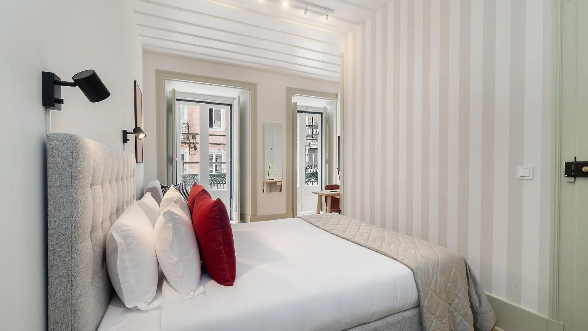 Whome Lisbon'S Heartbeat Your Premier Address For Explorers